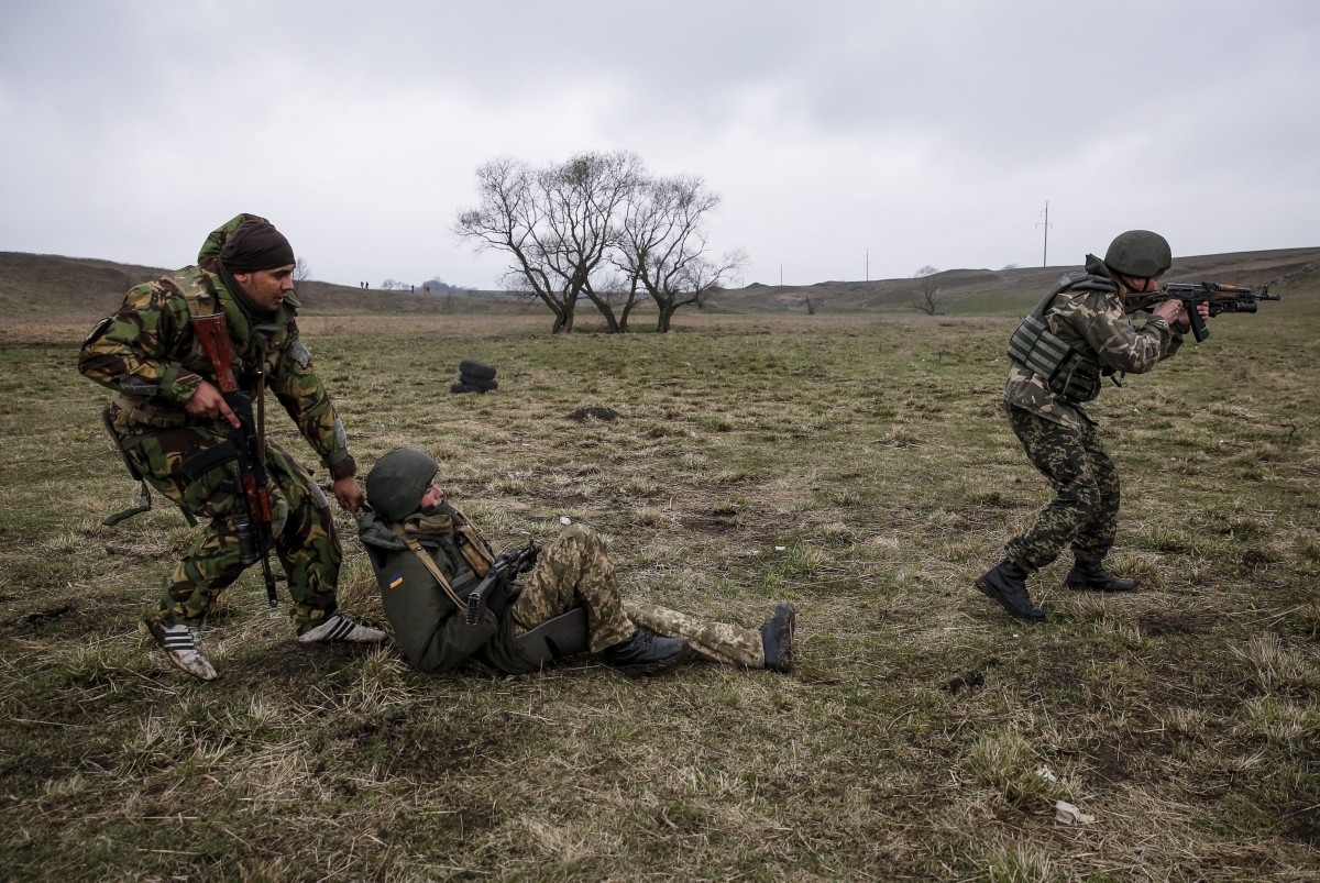 Раненый зона. Раненные украинские солдаты. Раненые военнослужащие ВСУ.