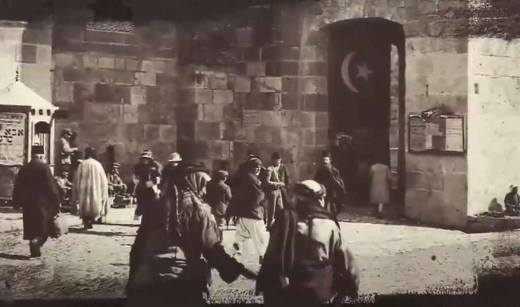 Νέο άθλιο σόου Ερντογάν: Τραγουδά αμανέ για την Ιερουσαλήμ, την δείχνει οθωμανική * Και μετά απορεί…