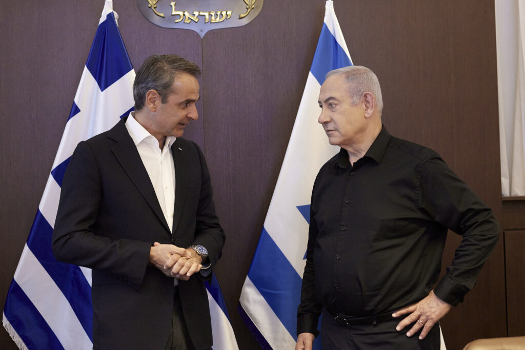  Al Jazeera: Πώς η Ελλάδα μετατράπηκε από φίλο-παλαιστινιακή χώρα σε έναν από τους πλέον στενούς συμμάχους του Ισραήλ.