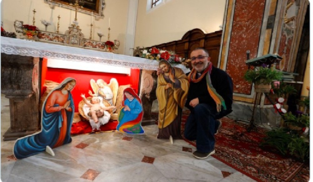 Tempesta in Italia del presepe di Cristo con due “madri”: C’è un altro tipo di famiglia, dice il sacerdote, questa è una bestemmia, dicono conservatori e politici