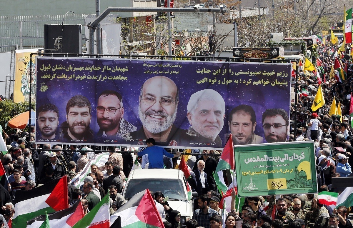  Οι δύο πρώην σύμμαχοι που έγιναν θανάσιμοι εχθροί: Ο «σκιώδης πόλεμος» Ιράν – Ισραήλ που απειλεί τον πλανήτη και το άγνωστο παρελθόν.