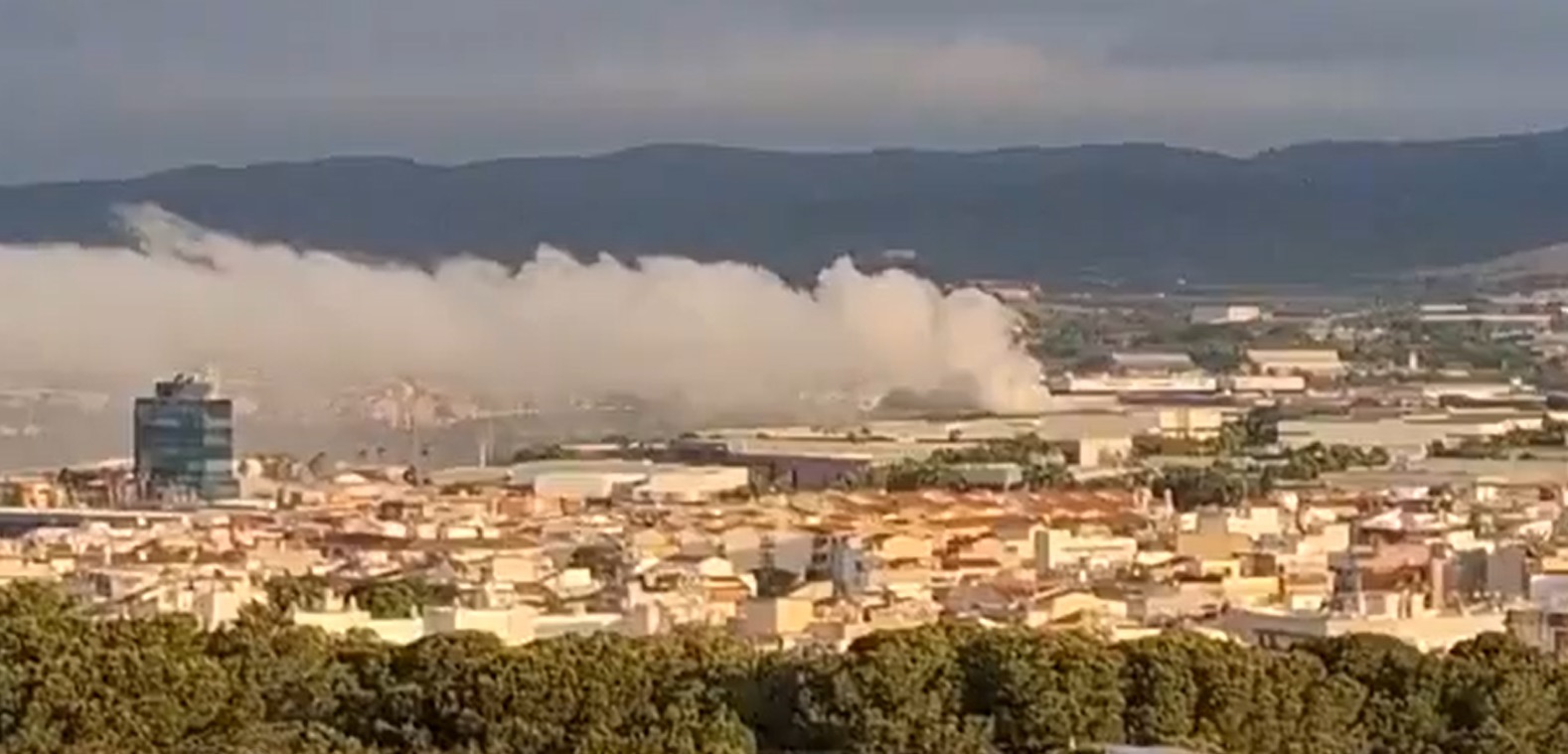 Χάος στην Καταλονία: 160.000 άνθρωποι έχουν κληθεί να παραμείνουν στα σπίτια τους λόγω της δημιουργίας τοξικού νέφους χλωρίου <p data-wpview-marker=