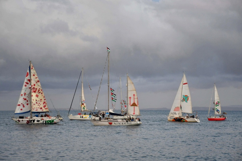 Greek, Italian foreign ministers issue joint declaration on the Global Sumud Flotilla, appealing to the Israeli authorities to ensure the safety of the participants